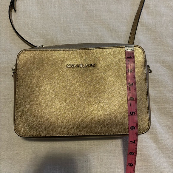 Michael Kors Gold Jet Set Crossbody Purse - Picture 6 of 7